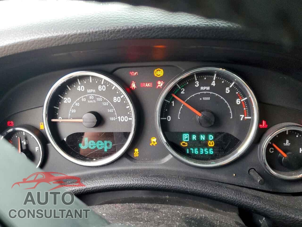 JEEP WRANGLER 2011 - 1J4AA2D17BL637754