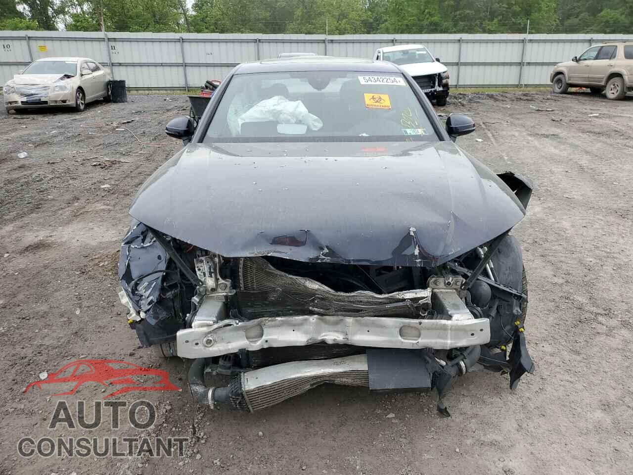 AUDI A4 2018 - WAUDNAF44JA065235