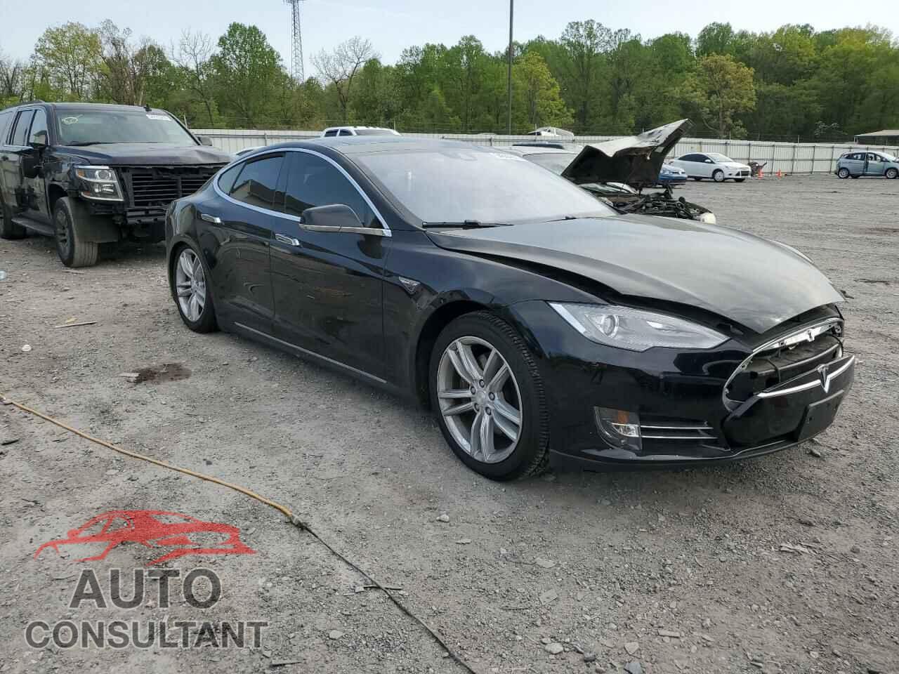 TESLA MODEL S 2015 - 5YJSA1E21FF116677