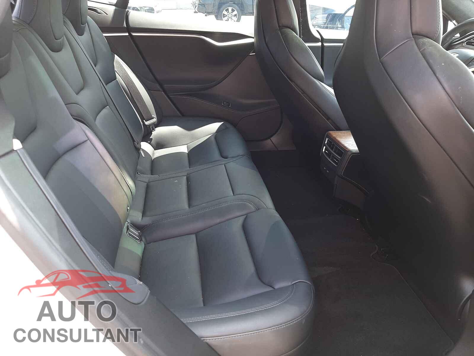 TESLA MODEL S 2018 - 5YJSA1E21JF235953