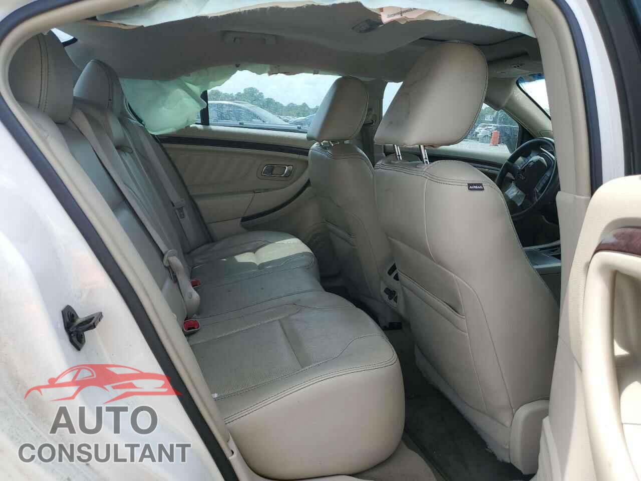 FORD TAURUS 2010 - 1FAHP2FW7AG101654