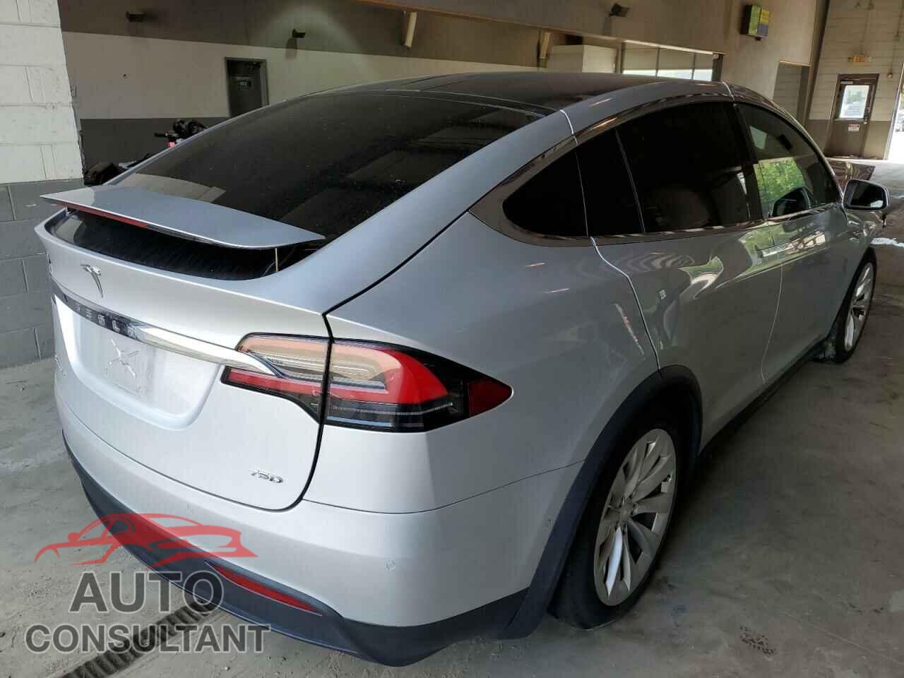 TESLA MODEL X 2016 - 5YJXCBE21GF020880