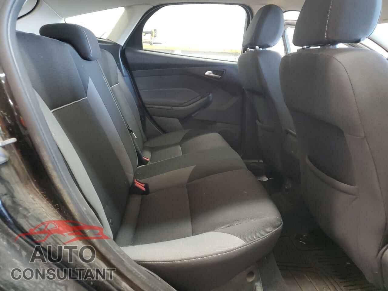 FORD FOCUS 2014 - 1FADP3K21EL238349
