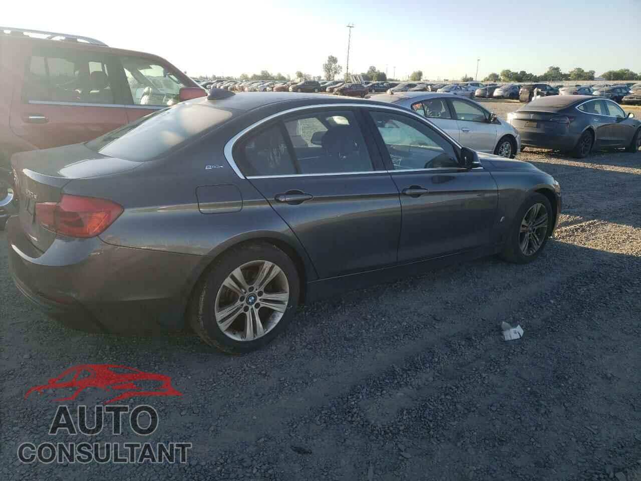 BMW 3 SERIES 2017 - WBA8E1C32HA156592