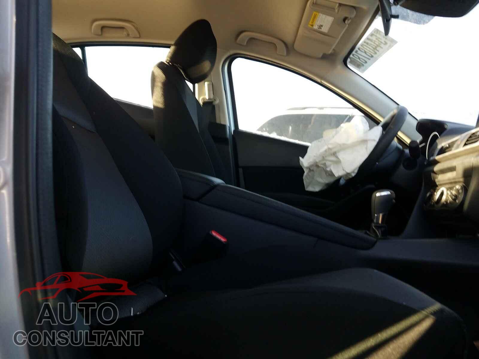 MAZDA 3 2018 - 3MZBN1U76JM266237