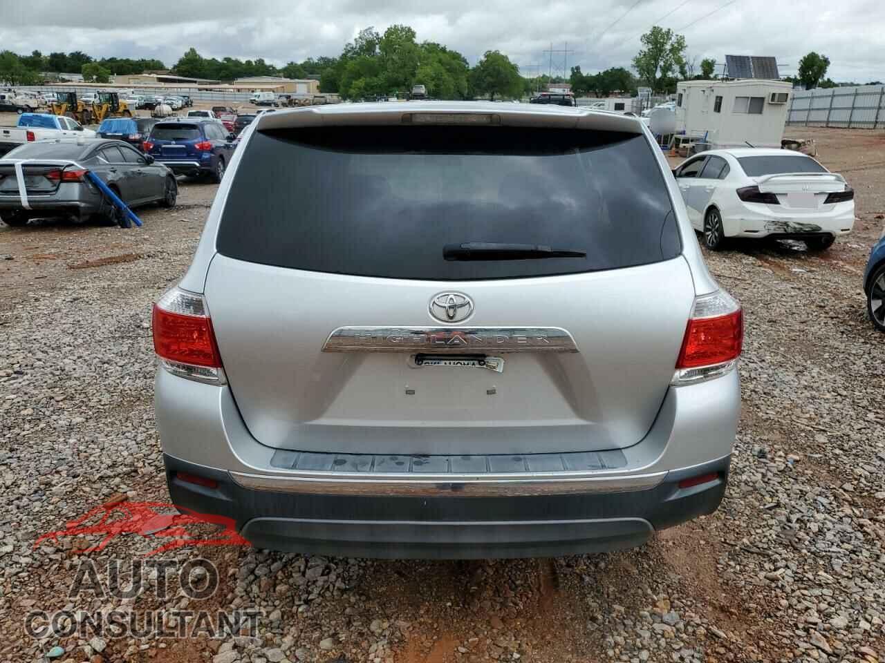 TOYOTA HIGHLANDER 2013 - 5TDZA3EH8DS035912