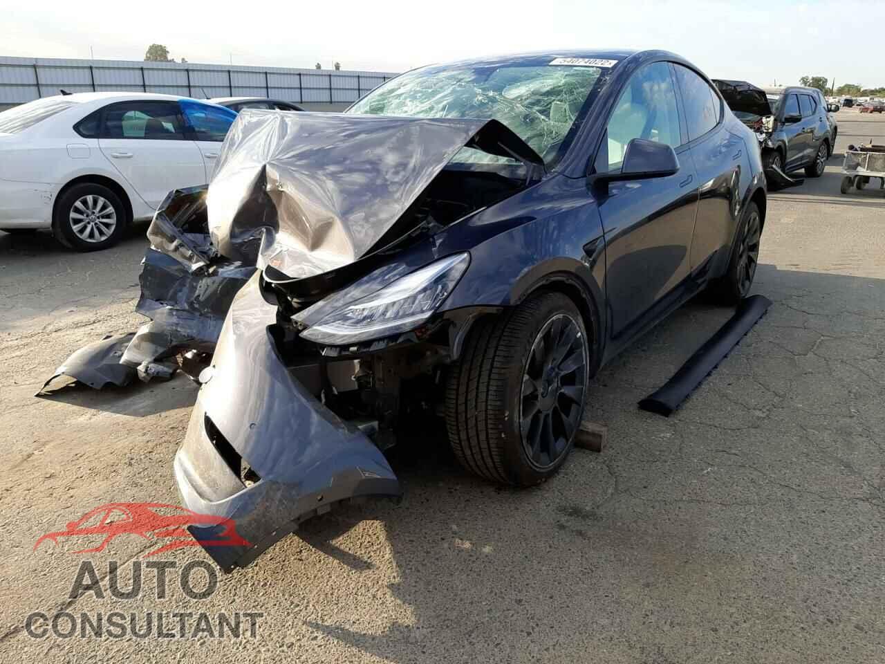 TESLA MODEL Y 2021 - 5YJYGAEE4MF216191