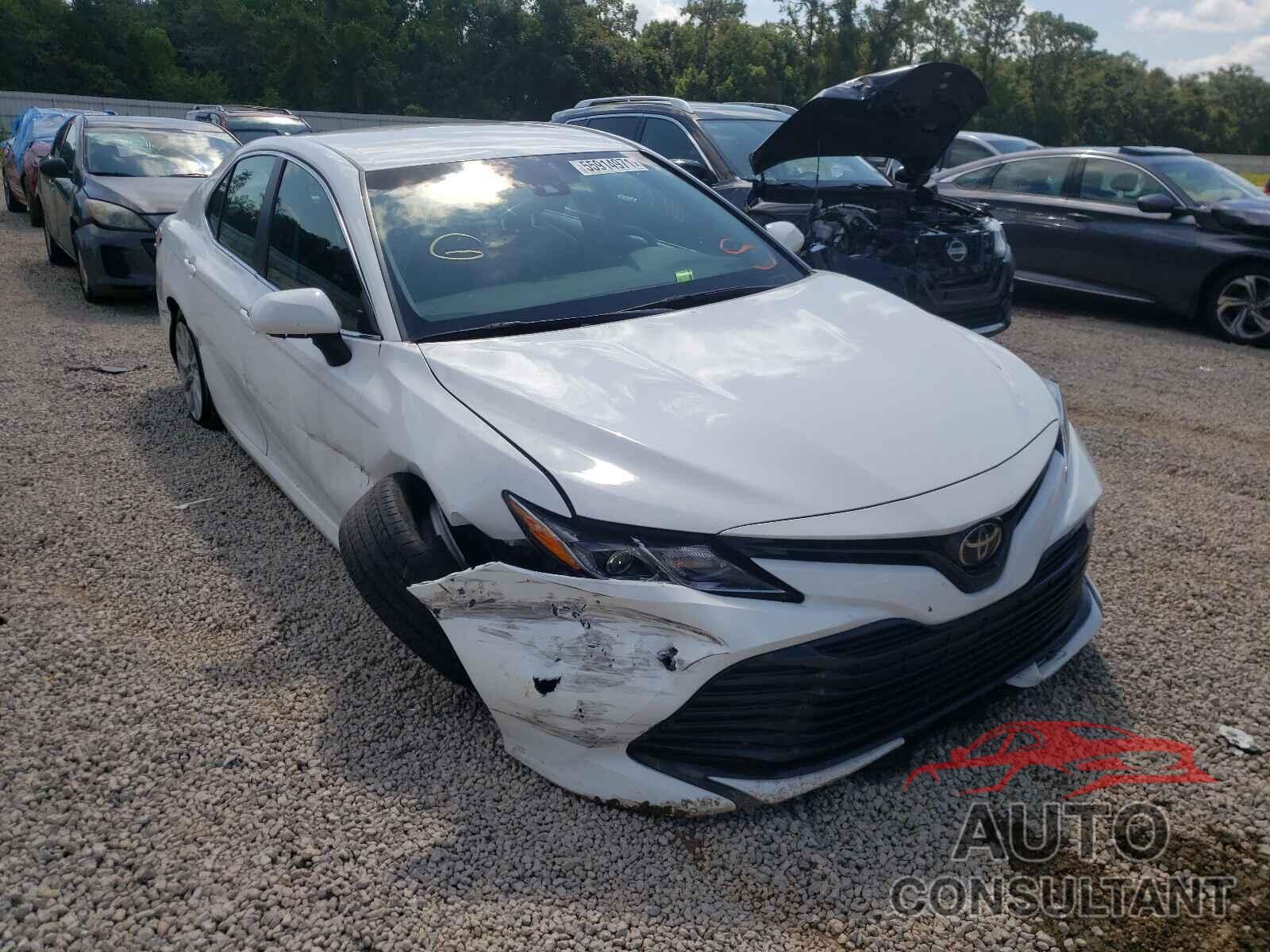 TOYOTA CAMRY 2018 - 4T1B11HK9JU074881
