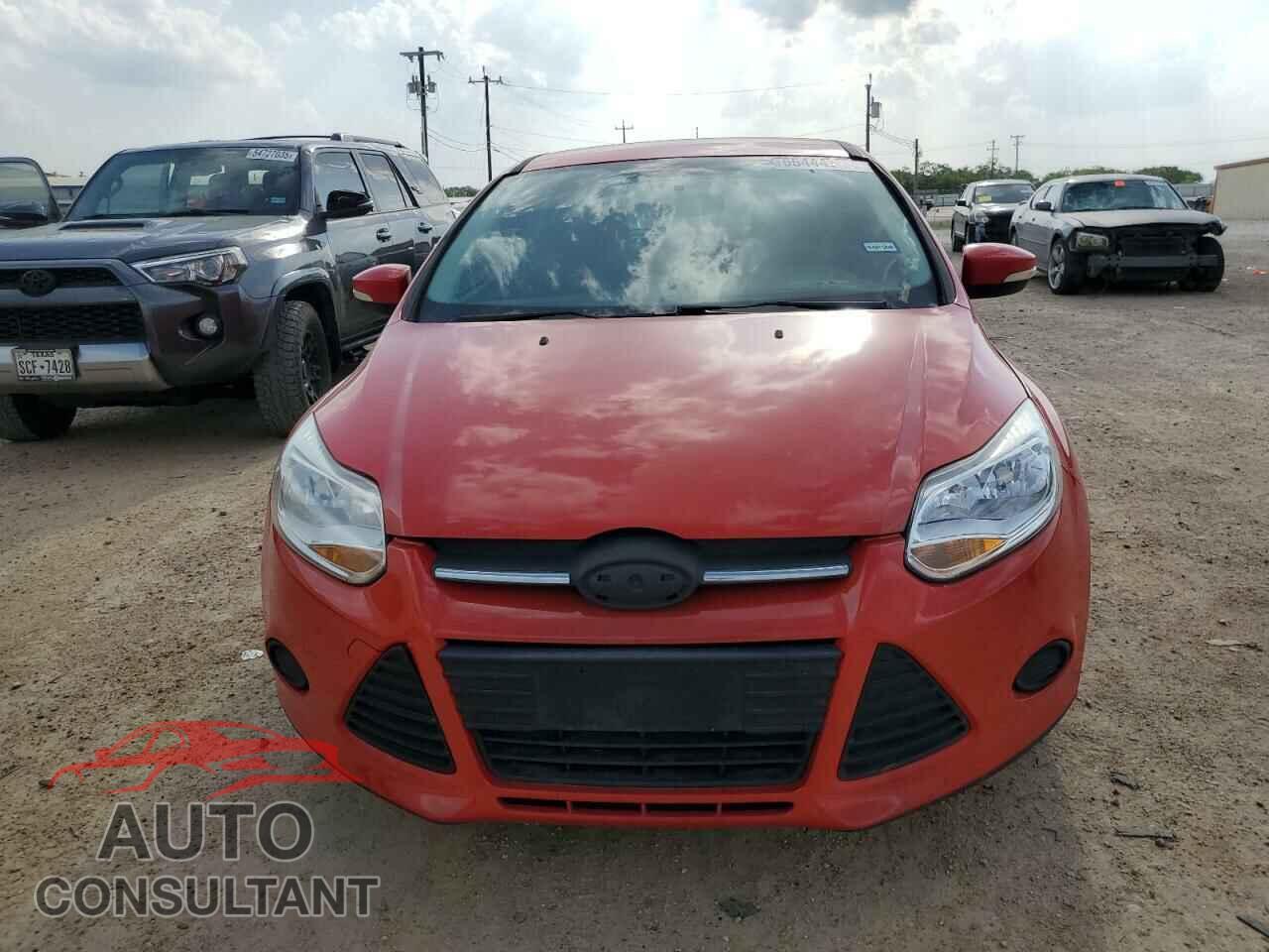 FORD FOCUS 2014 - 1FADP3F28EL117523
