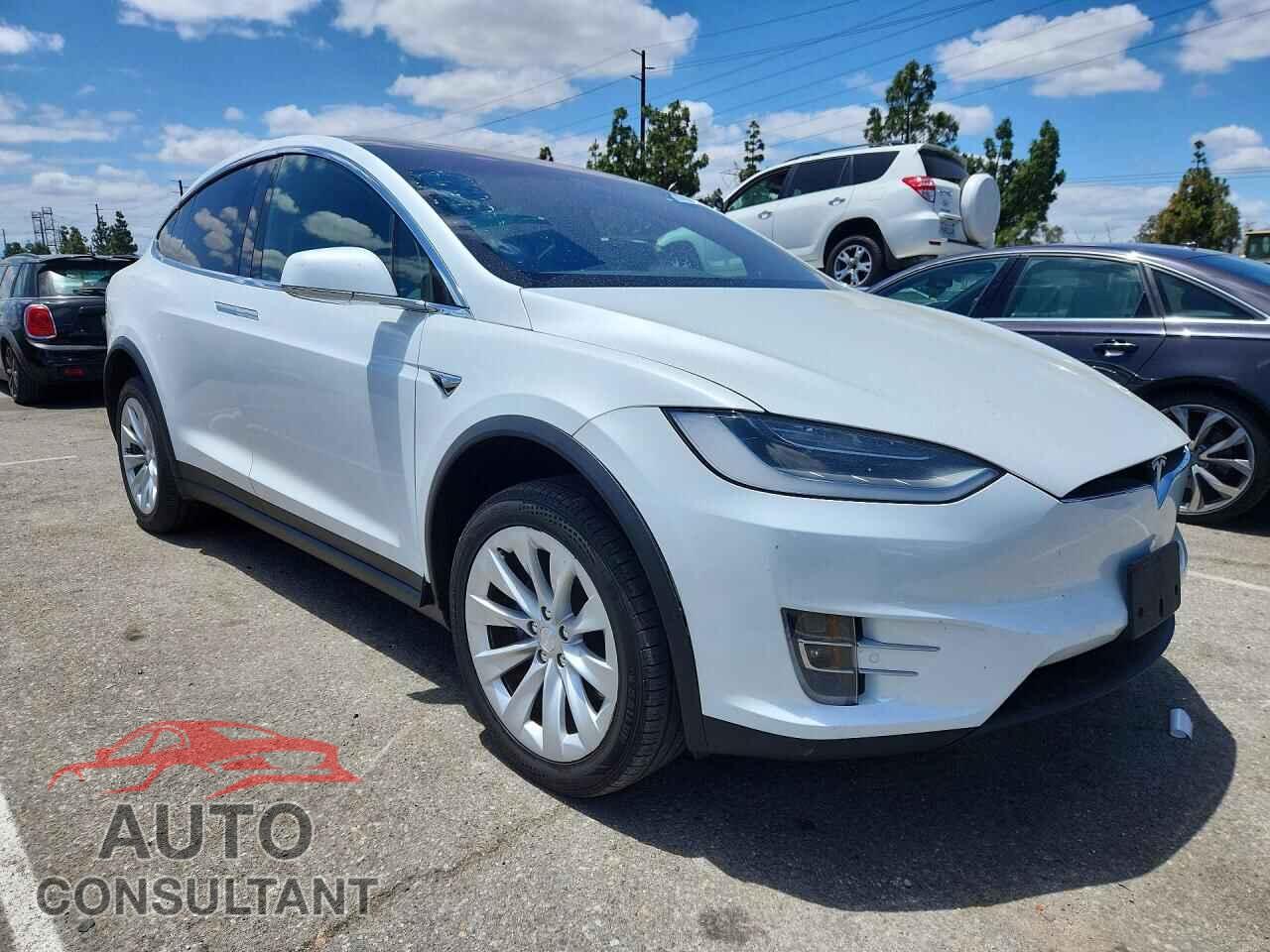 TESLA MODEL X 2019 - 5YJXCBE21KF204225