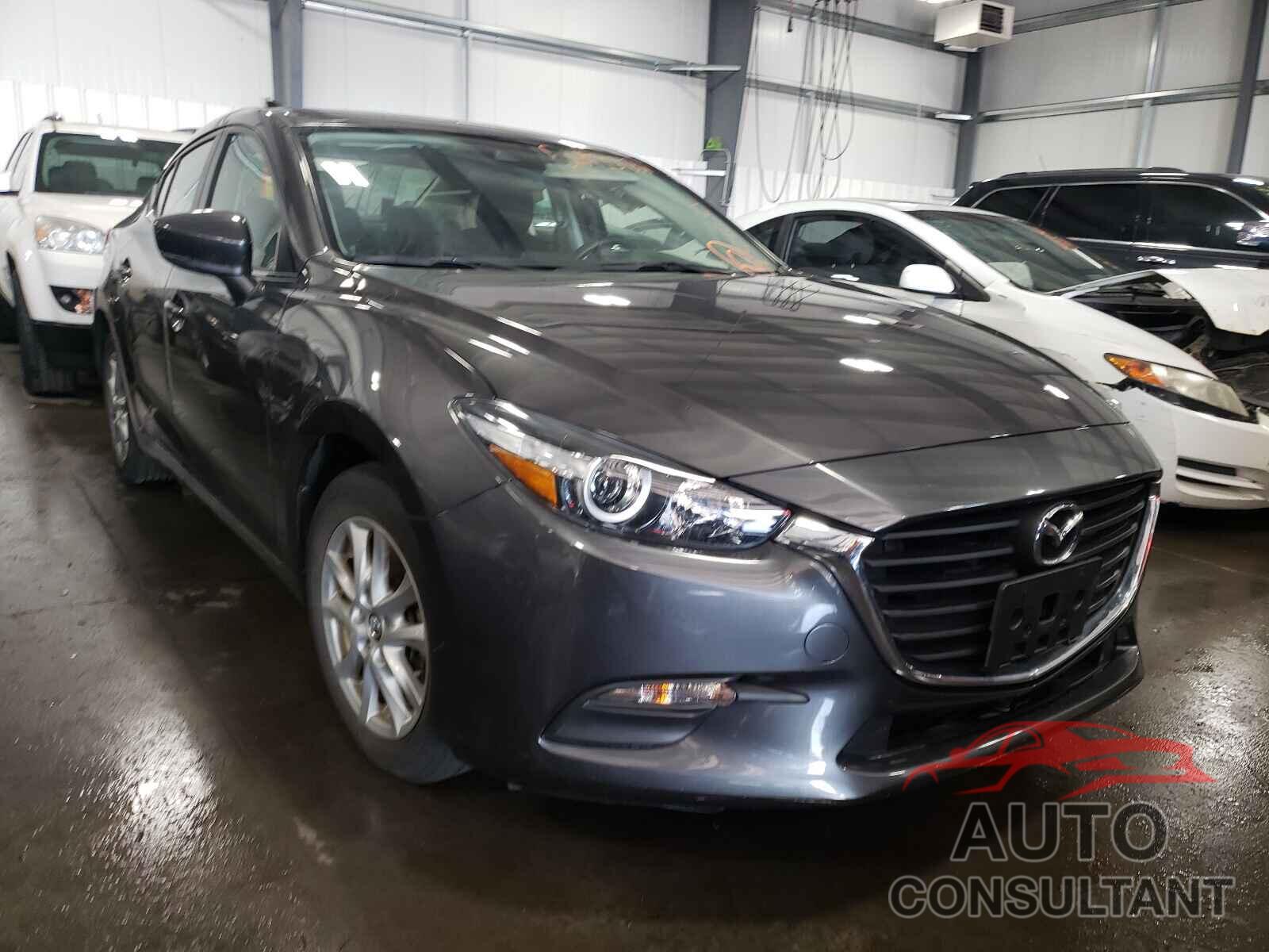 MAZDA 3 2018 - 3MZBN1U76JM185349