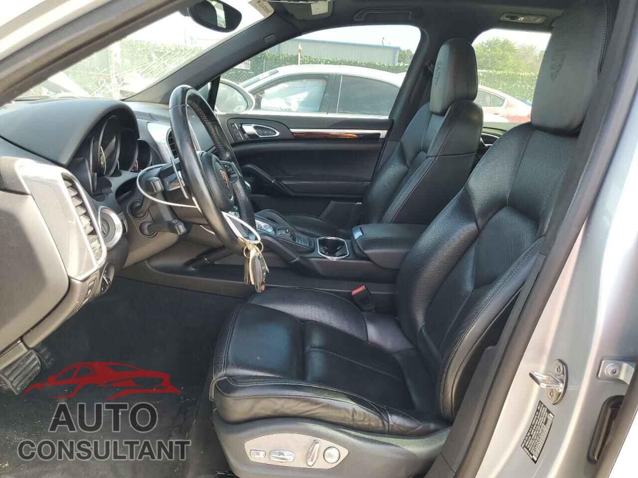 PORSCHE CAYENNE 2018 - WP1AA2A20JKA01666