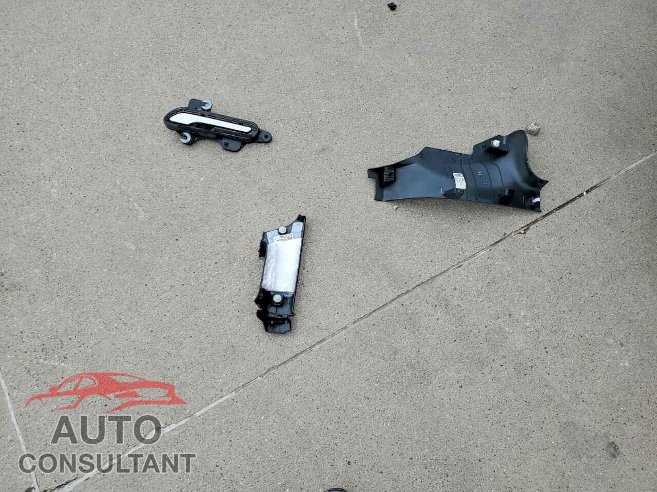 TESLA MODEL 3 2018 - 5YJ3E1EA3JF005959