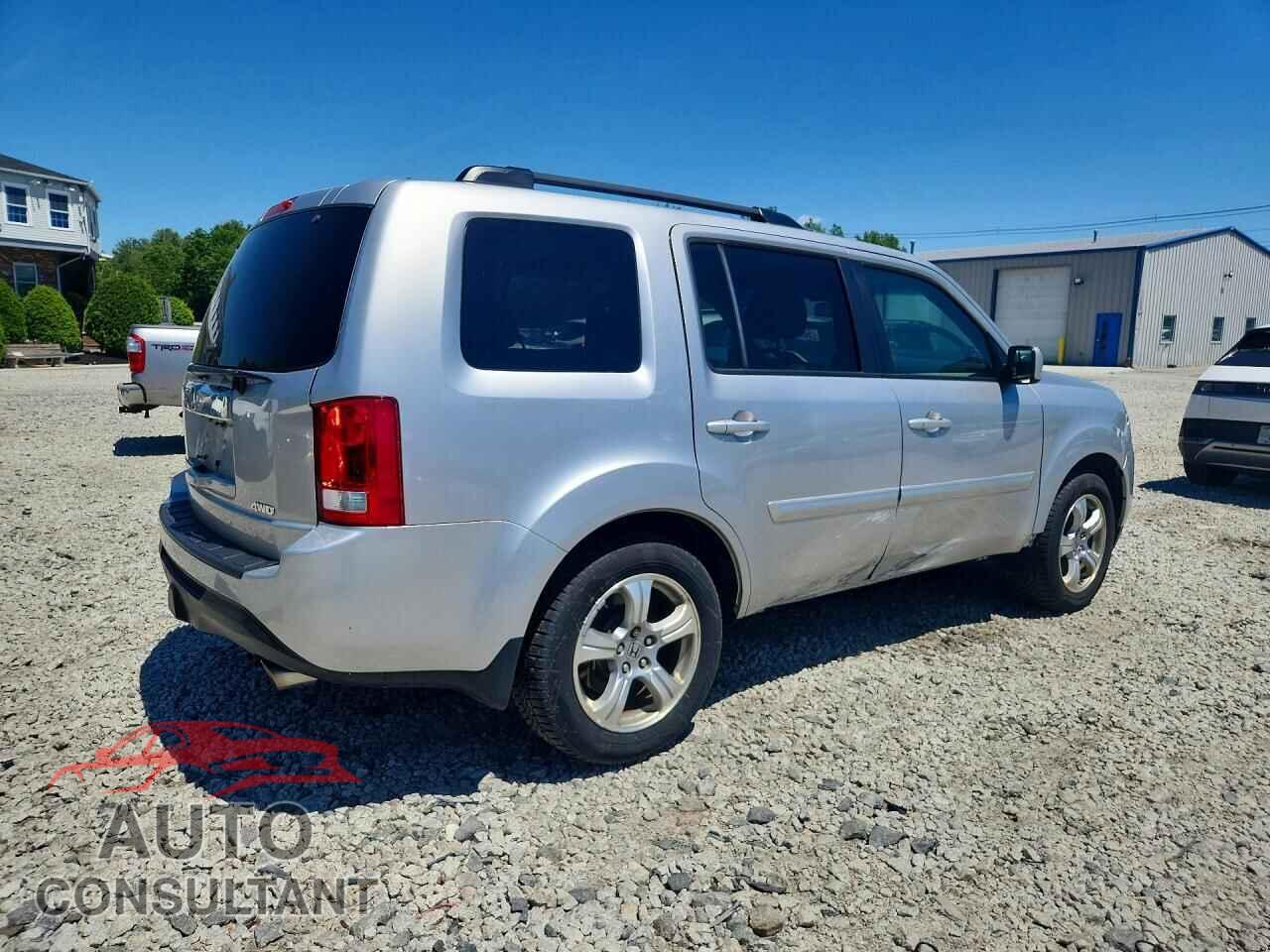 HONDA PILOT 2015 - 5FNYF4H78FB006035