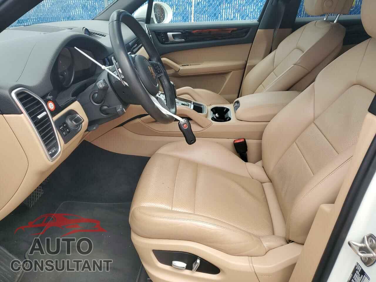 PORSCHE CAYENNE 2019 - WP1AA2AY4KDA18514