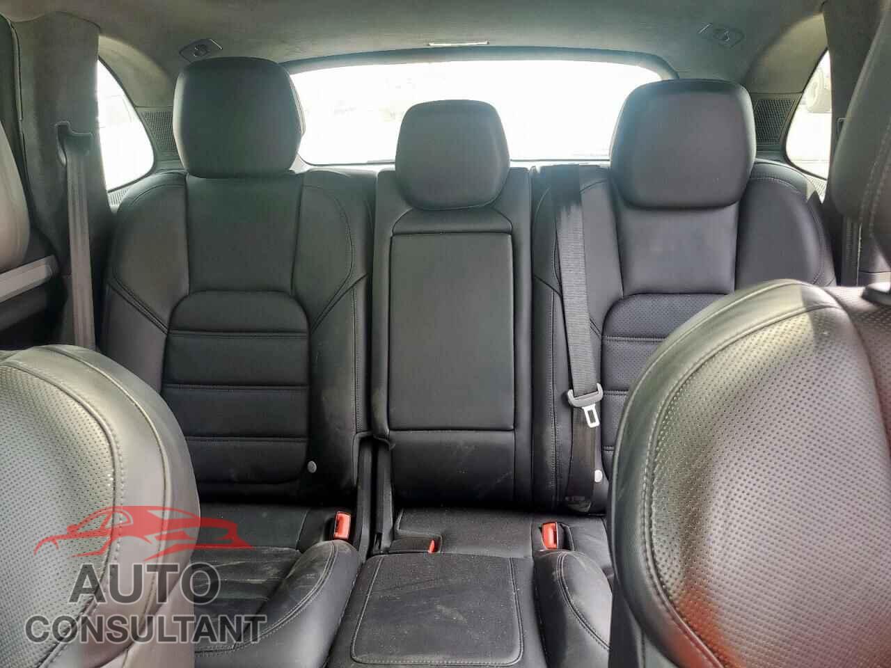 PORSCHE CAYENNE 2016 - WP1AC2A21GLA88880