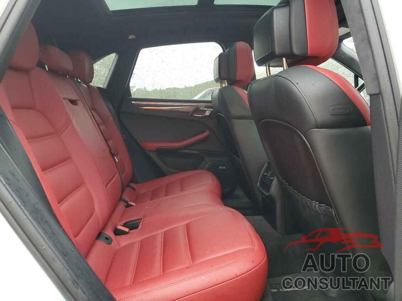 PORSCHE MACAN 2017 - WP1AF2A55HLB60232