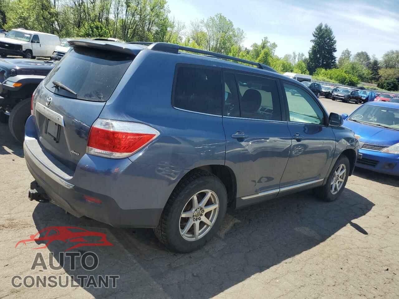 TOYOTA HIGHLANDER 2013 - 5TDBK3EH8DS259454