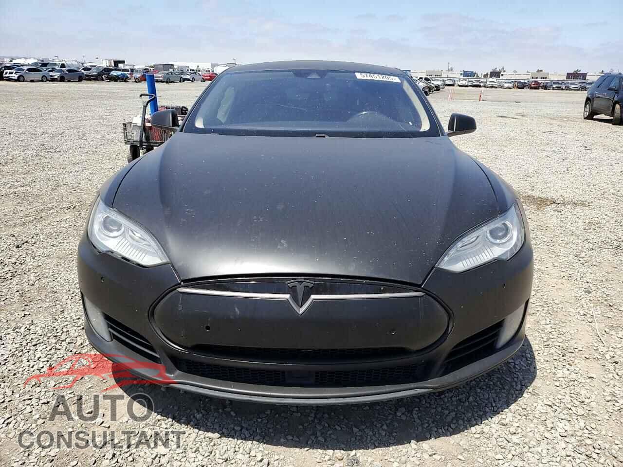 TESLA MODEL S 2015 - 5YJSA1E14FF117457