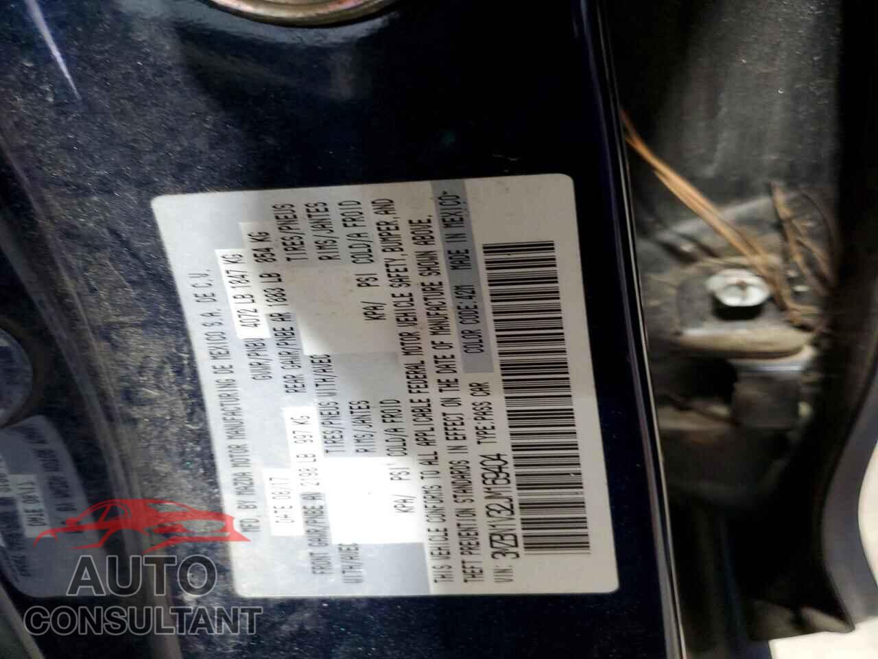 MAZDA 3 2018 - 3MZBN1V32JM169404