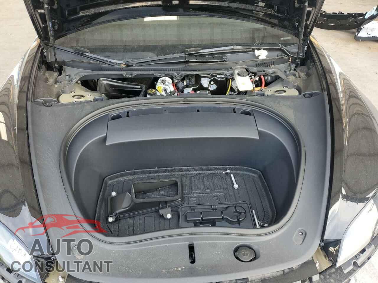 TESLA MODEL 3 2024 - 5YJ3E1EB8RF737962
