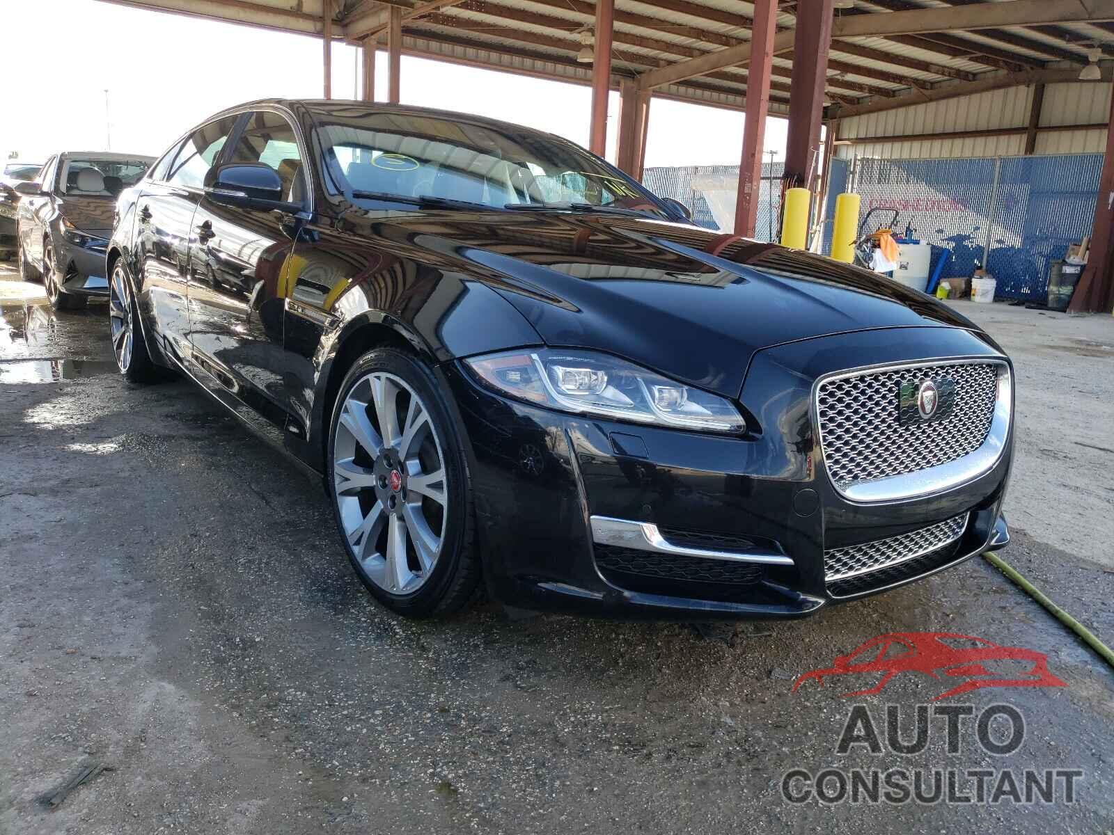 JAGUAR XJ 2017 - SAJWA2G7XH8W09861