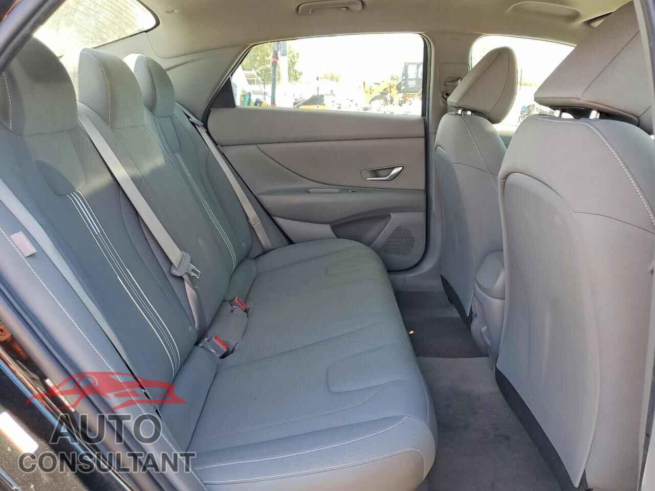 HYUNDAI ELANTRA 2024 - KMHLM4DJ9RU103107