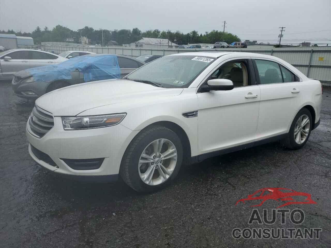 FORD TAURUS 2018 - 1FAHP2H82JG105027