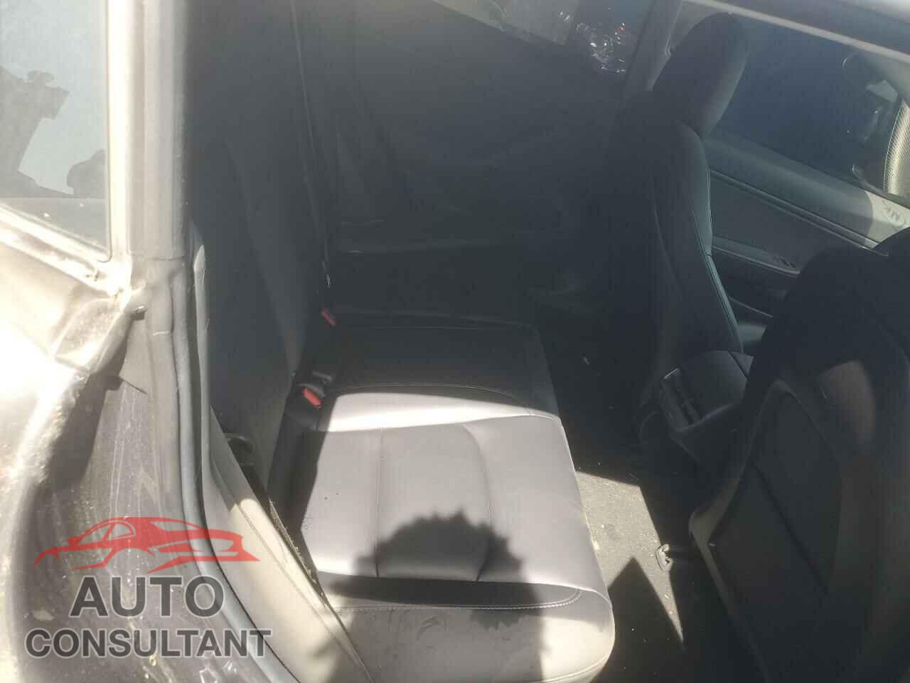 TESLA MODEL 3 2018 - 5YJ3E1EBXJF093076