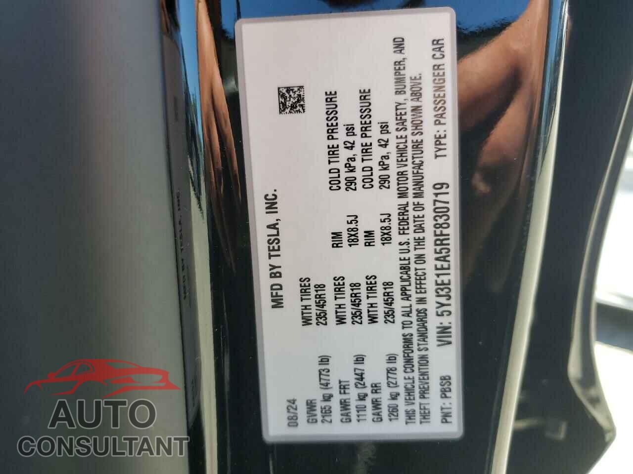 TESLA MODEL 3 2024 - 5YJ3E1EA5RF830719