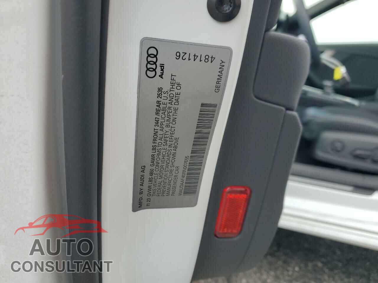 AUDI A4 2024 - WAUDAAF40RN007655