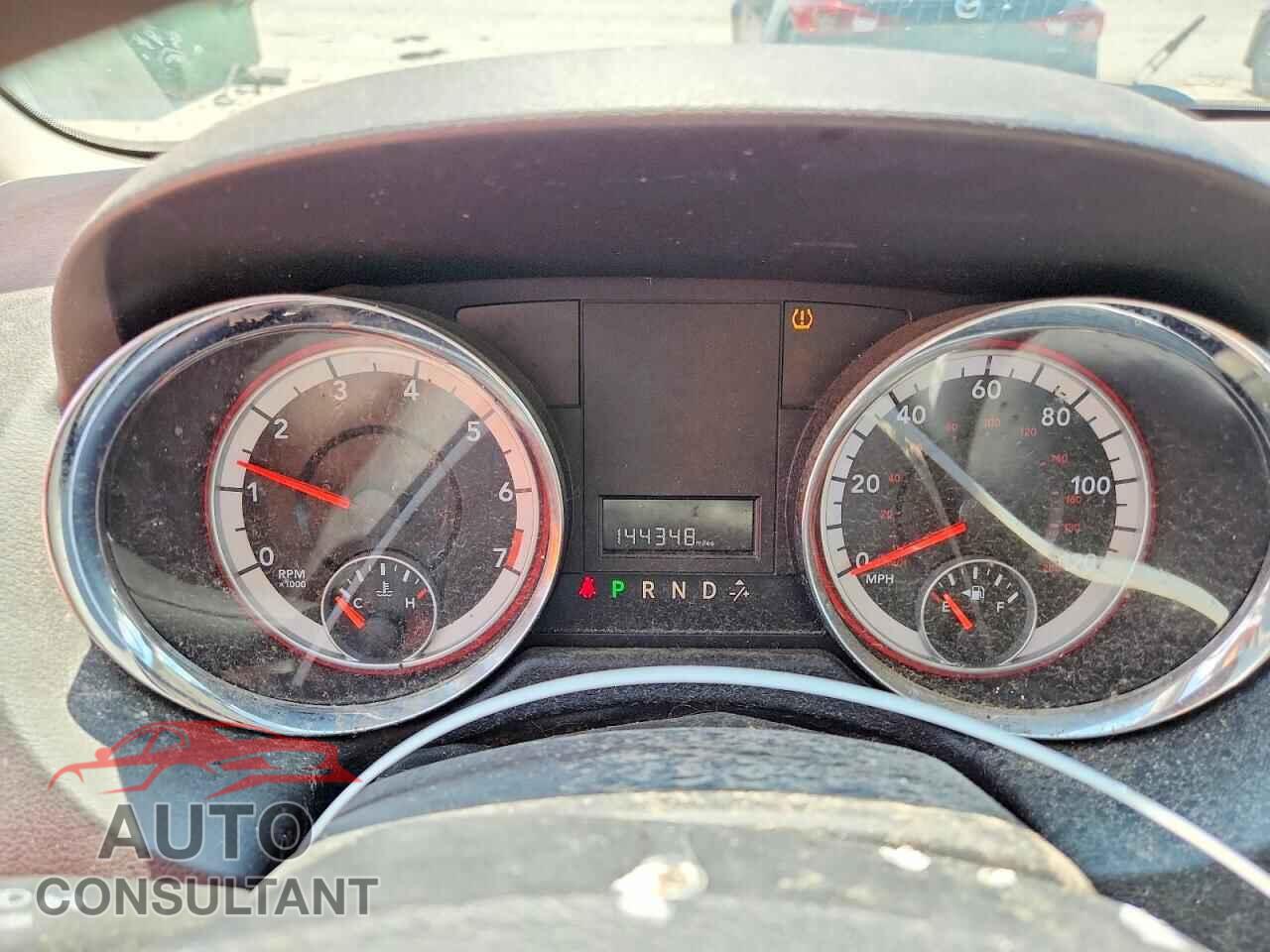 DODGE CARAVAN 2011 - 2D4RN3DG5BR741872