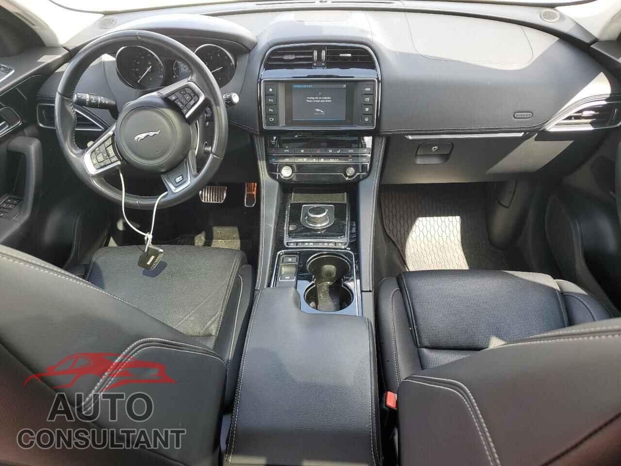 JAGUAR F-PACE 2017 - SADCL2BV0HA497151