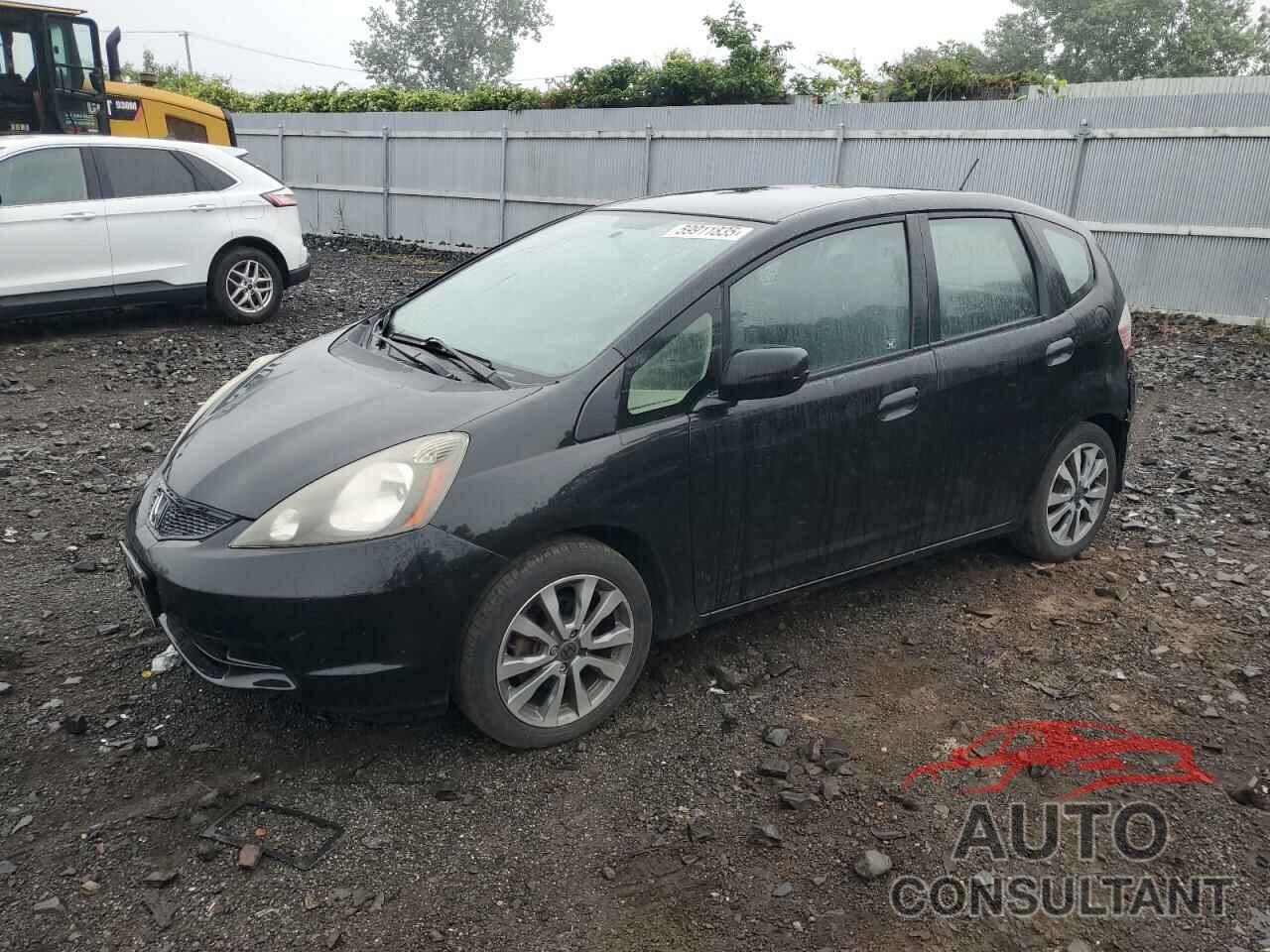 HONDA FIT 2013 - JHMGE8H38DC031075