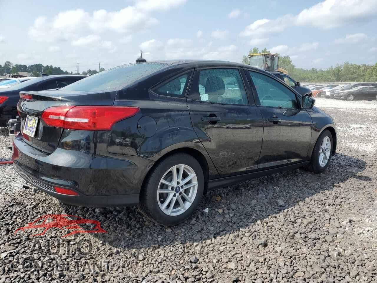 FORD FOCUS 2015 - 1FADP3F22FL335040