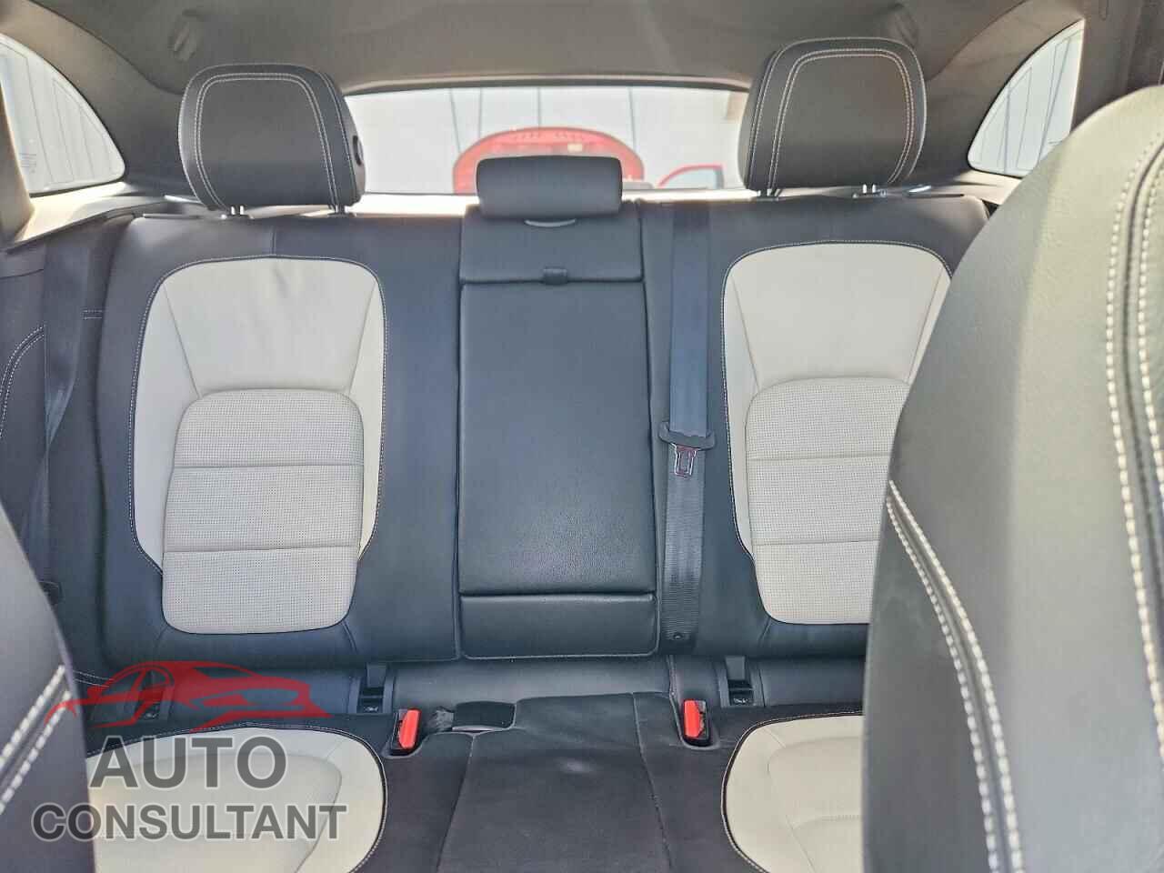 JAGUAR F-PACE 2017 - SADCL2BVXHA884046