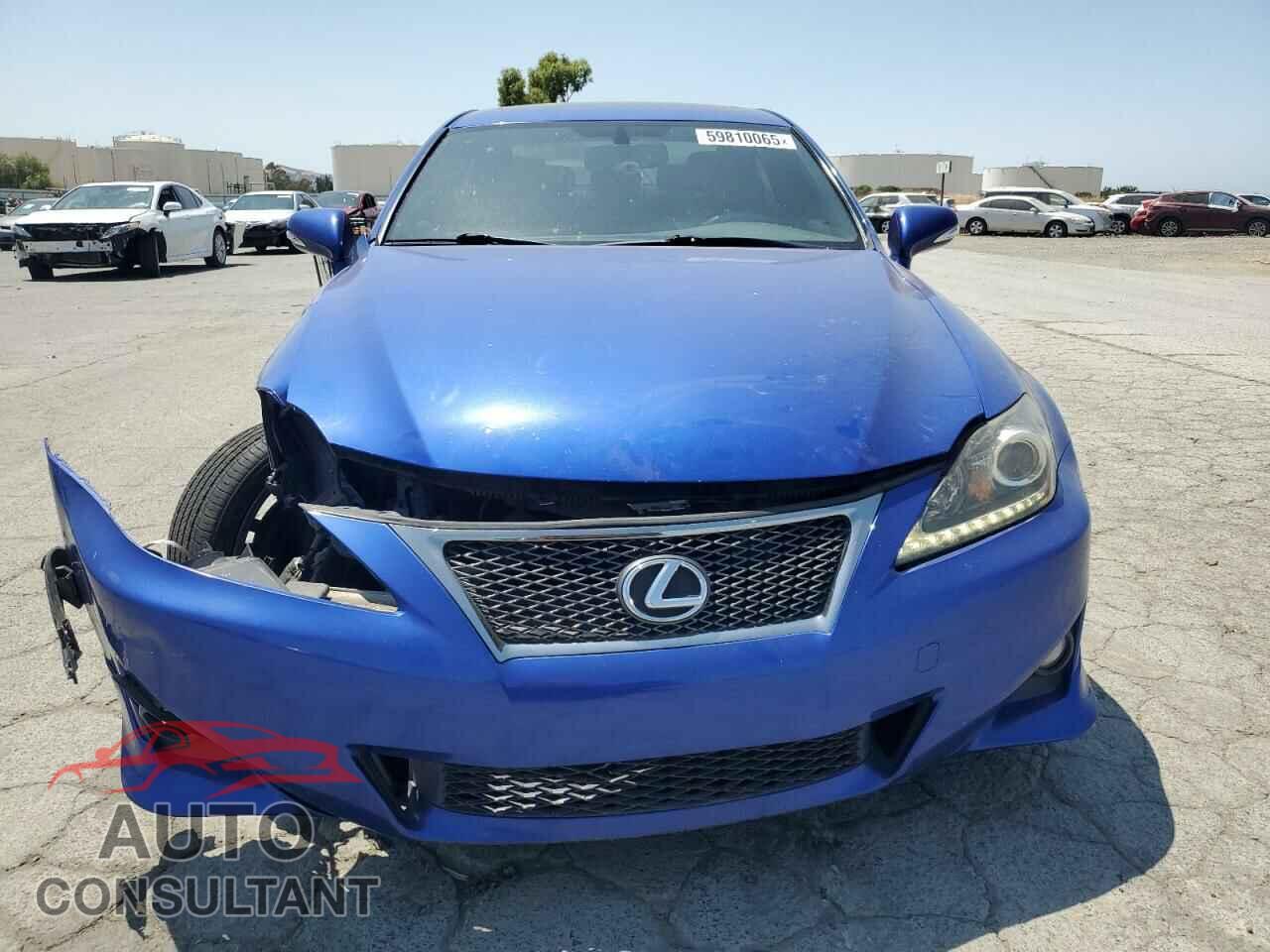 LEXUS IS 2011 - JTHBF5C29B5150436