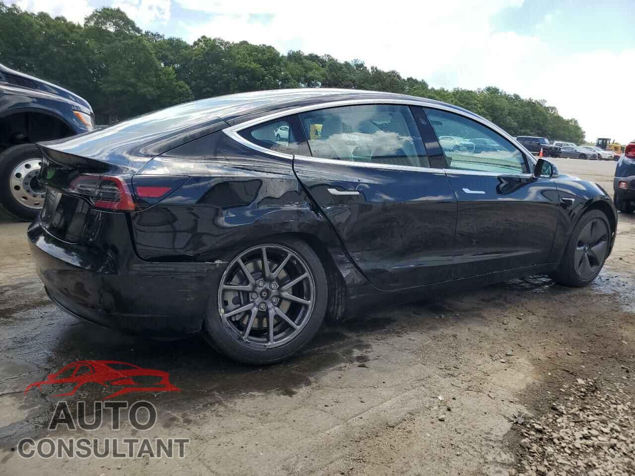 TESLA MODEL 3 2018 - 5YJ3E1EA9JF155185