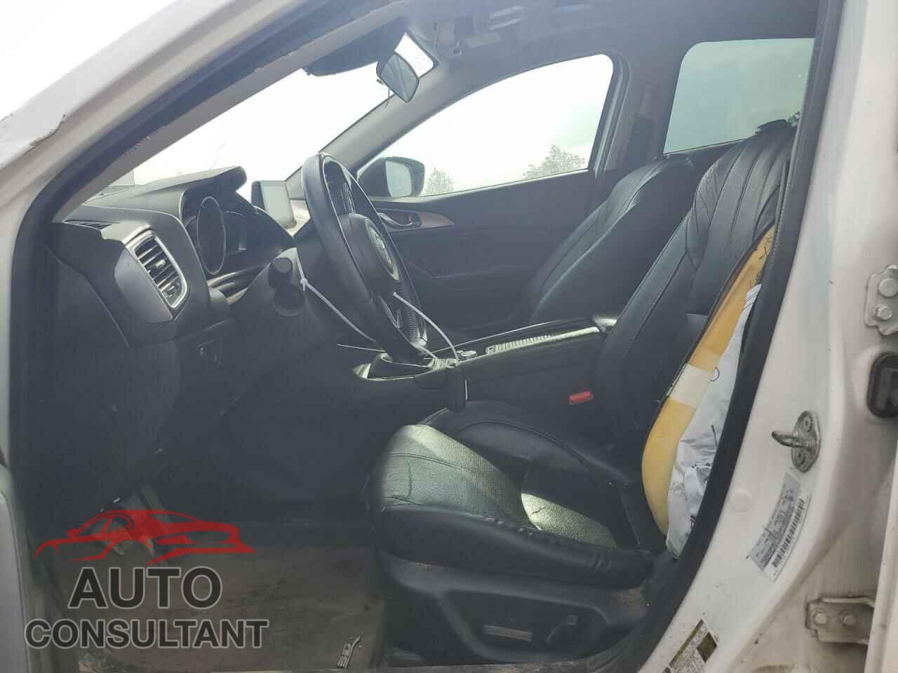 MAZDA 3 2017 - JM1BN1M30H1140575