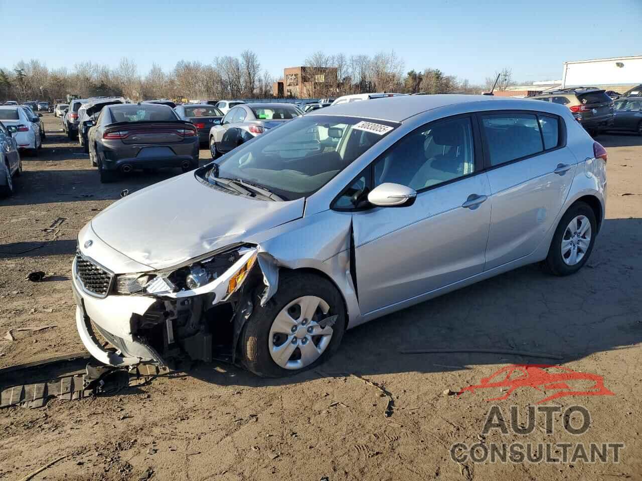 KIA FORTE 2017 - KNAFK5A81H5694019