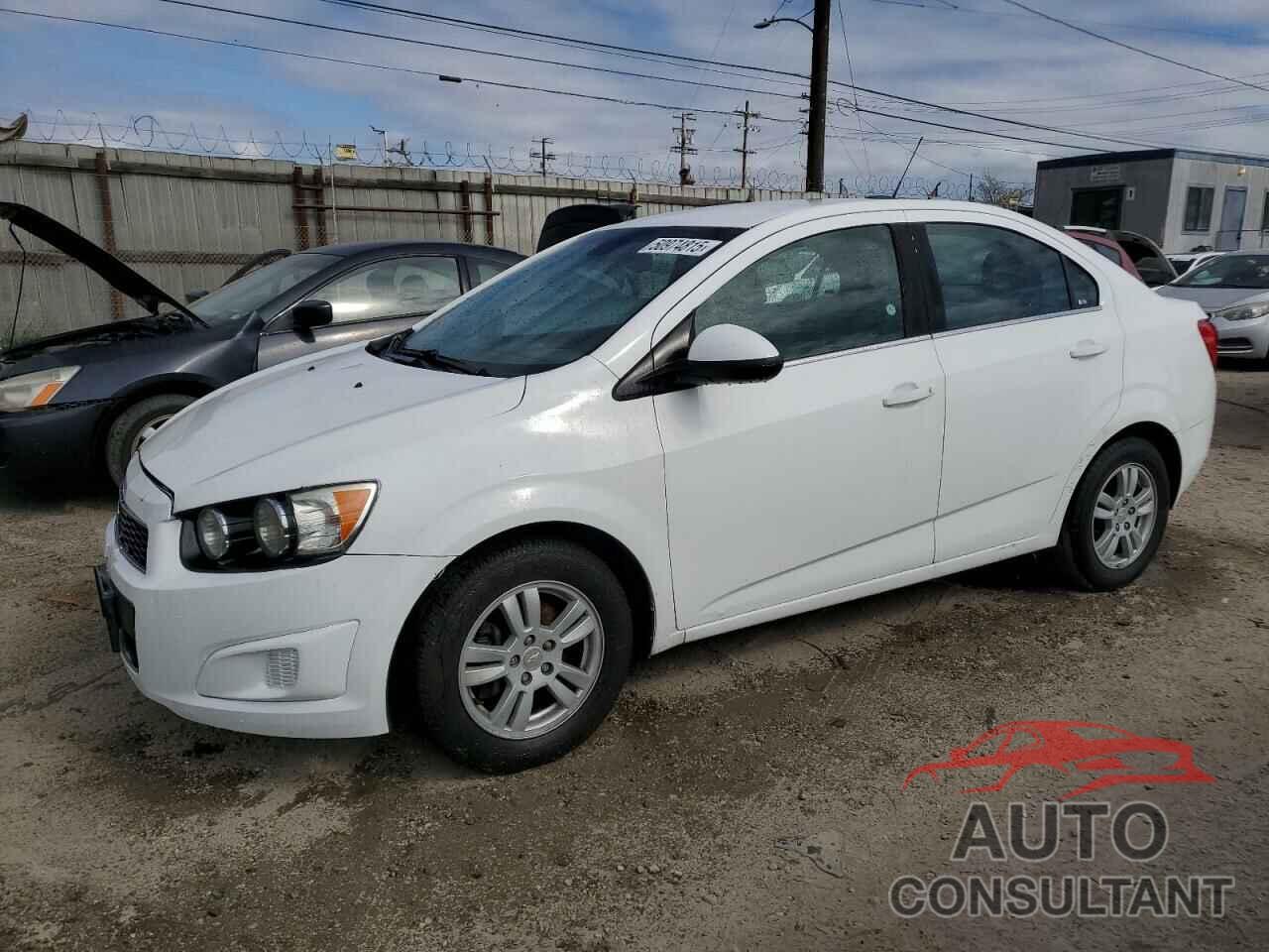 CHEVROLET SONIC 2015 - 1G1JC5SG5F4197910