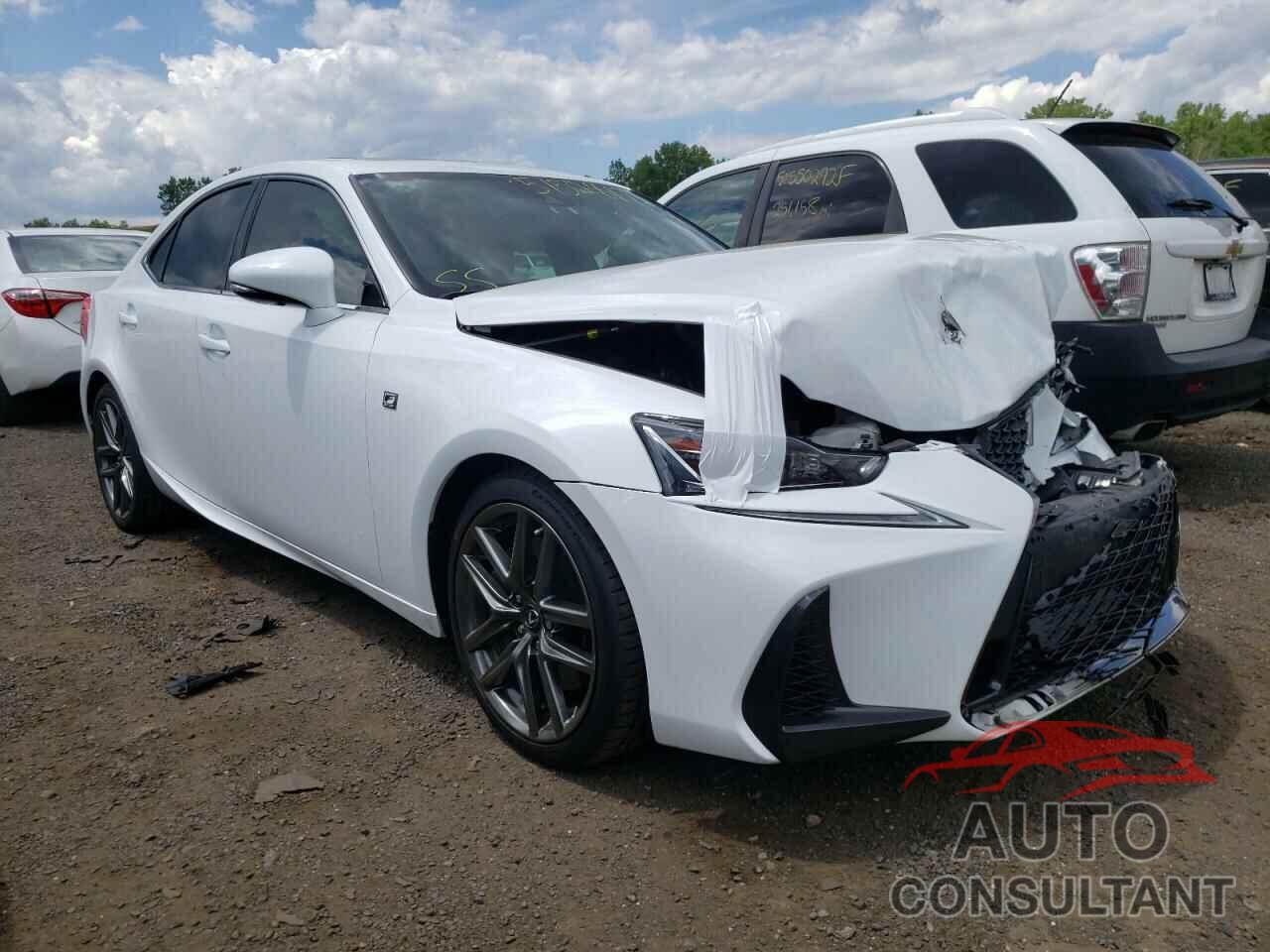 LEXUS IS 2018 - JTHC81D21J5026777