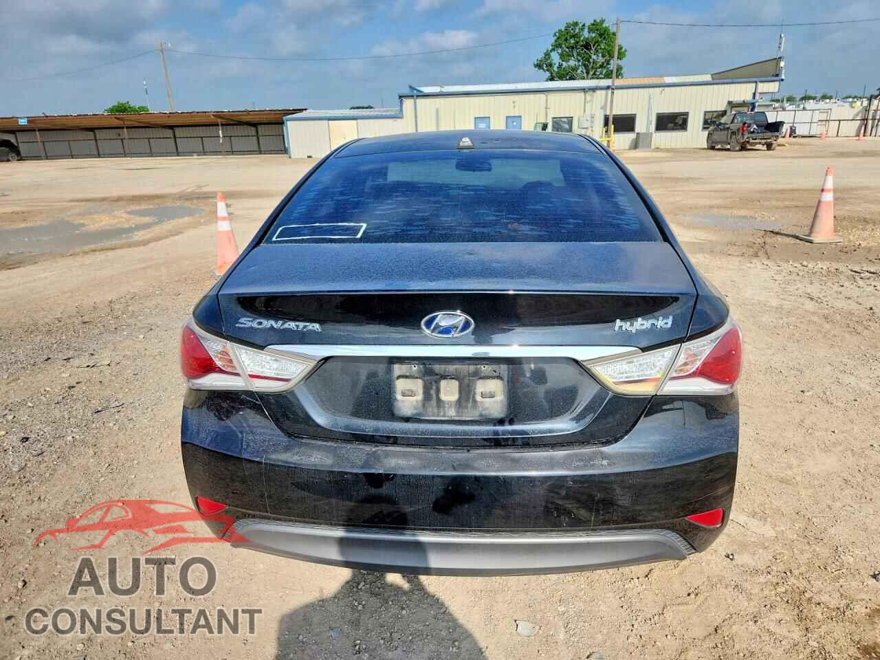 HYUNDAI SONATA 2012 - KMHEC4A43CA032960