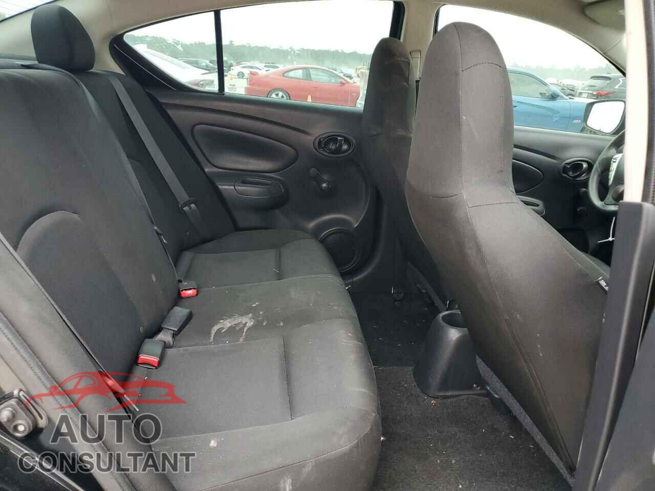 NISSAN VERSA 2017 - 3N1CN7AP3HL884911