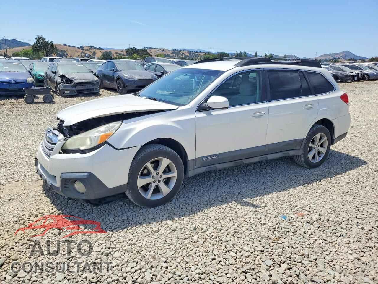 SUBARU OUTBACK 2013 - 4S4BRBCC1D3325076