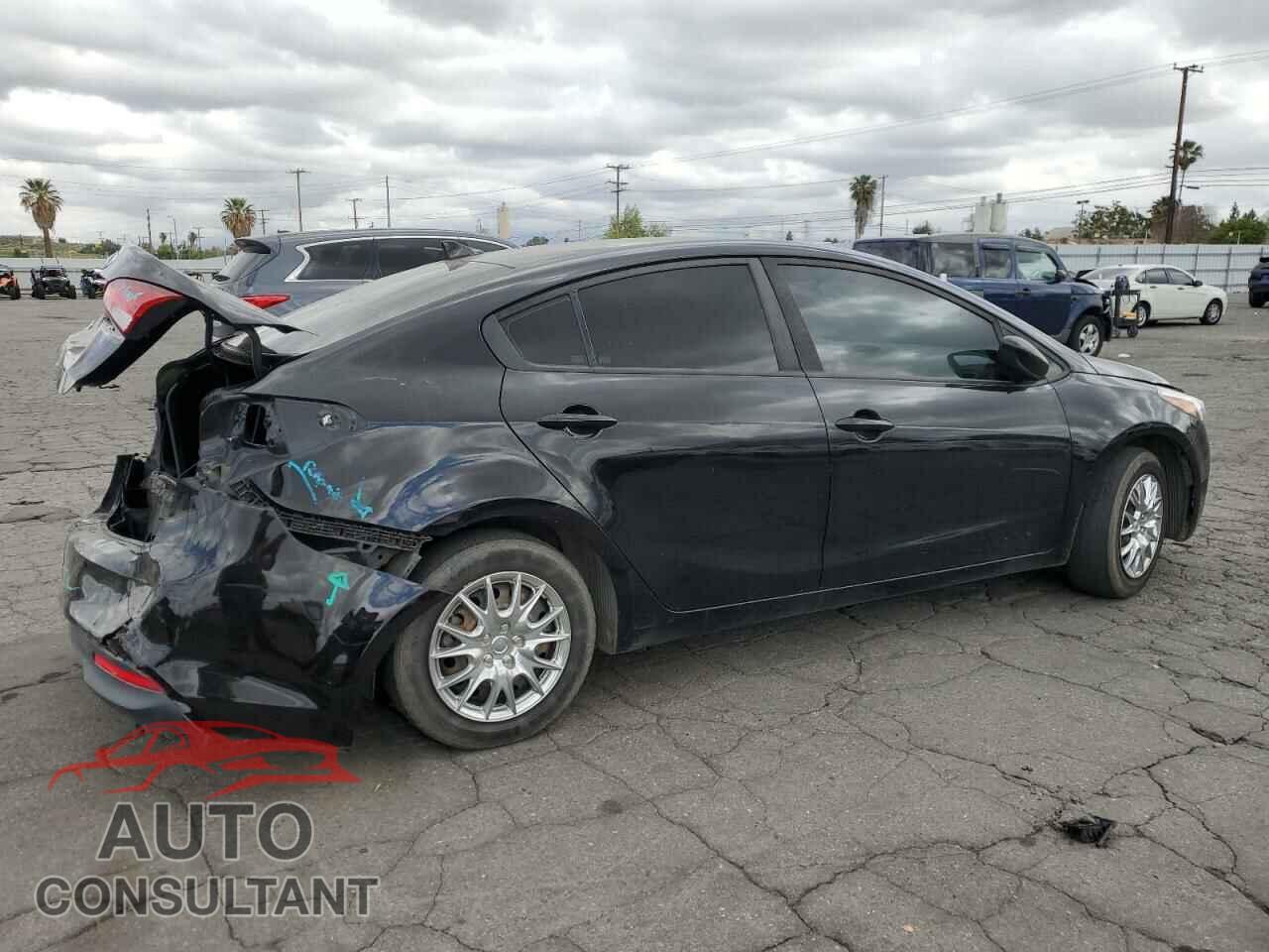 KIA FORTE 2018 - 3KPFK4A72JE245706