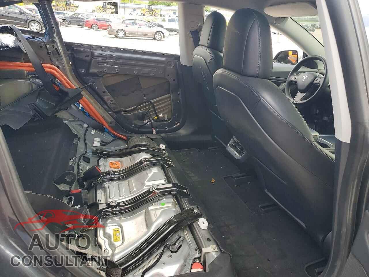 TESLA MODEL 3 2021 - 5YJ3E1EC9MF850109