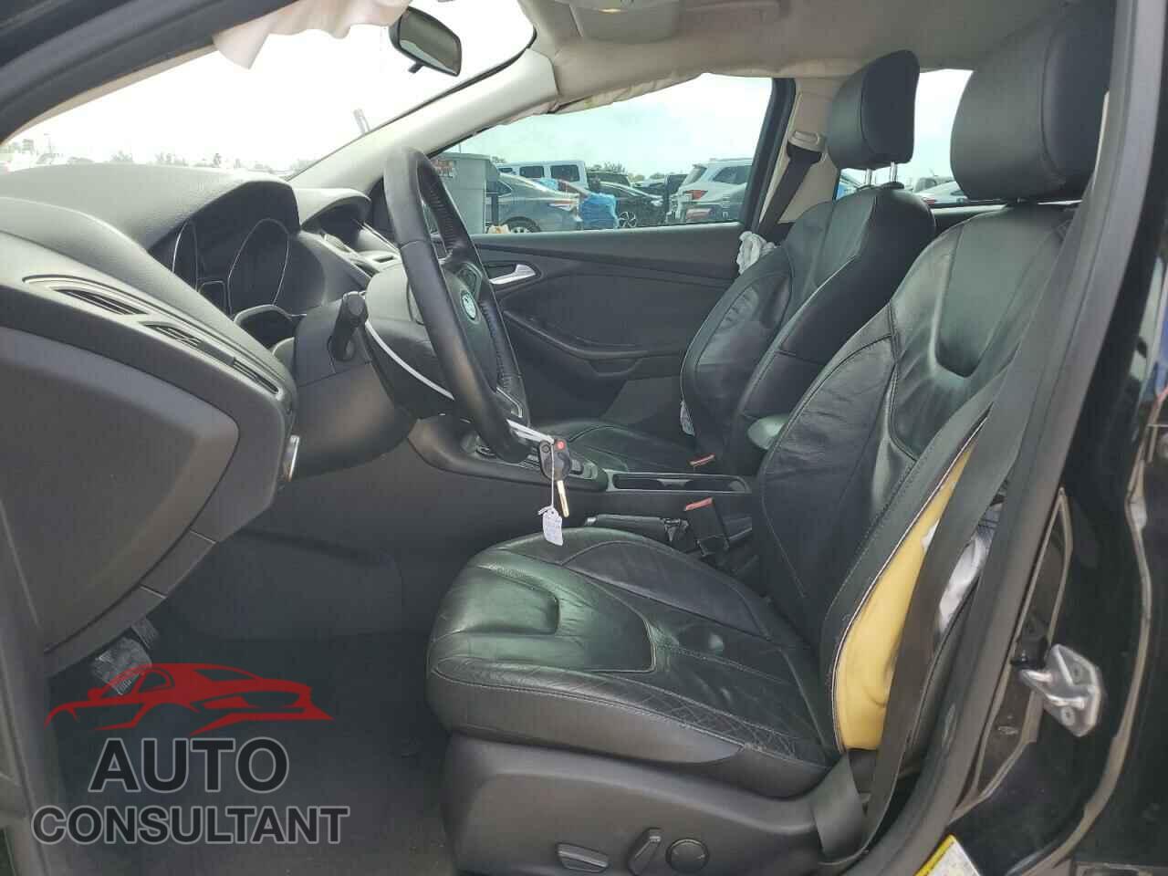 FORD FOCUS 2016 - 1FADP3K2XGL326058