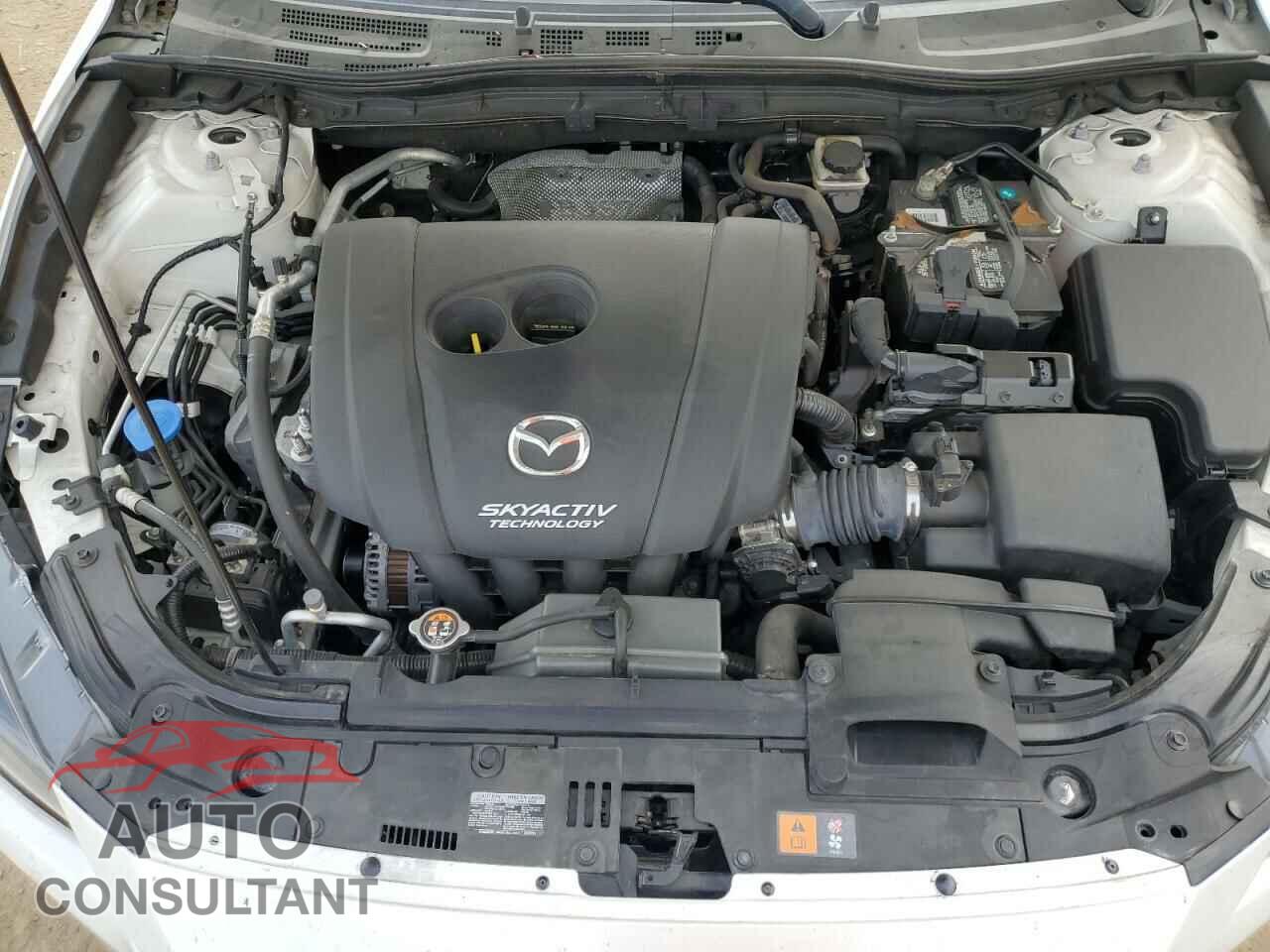 MAZDA 3 2017 - 3MZBN1V7XHM122425