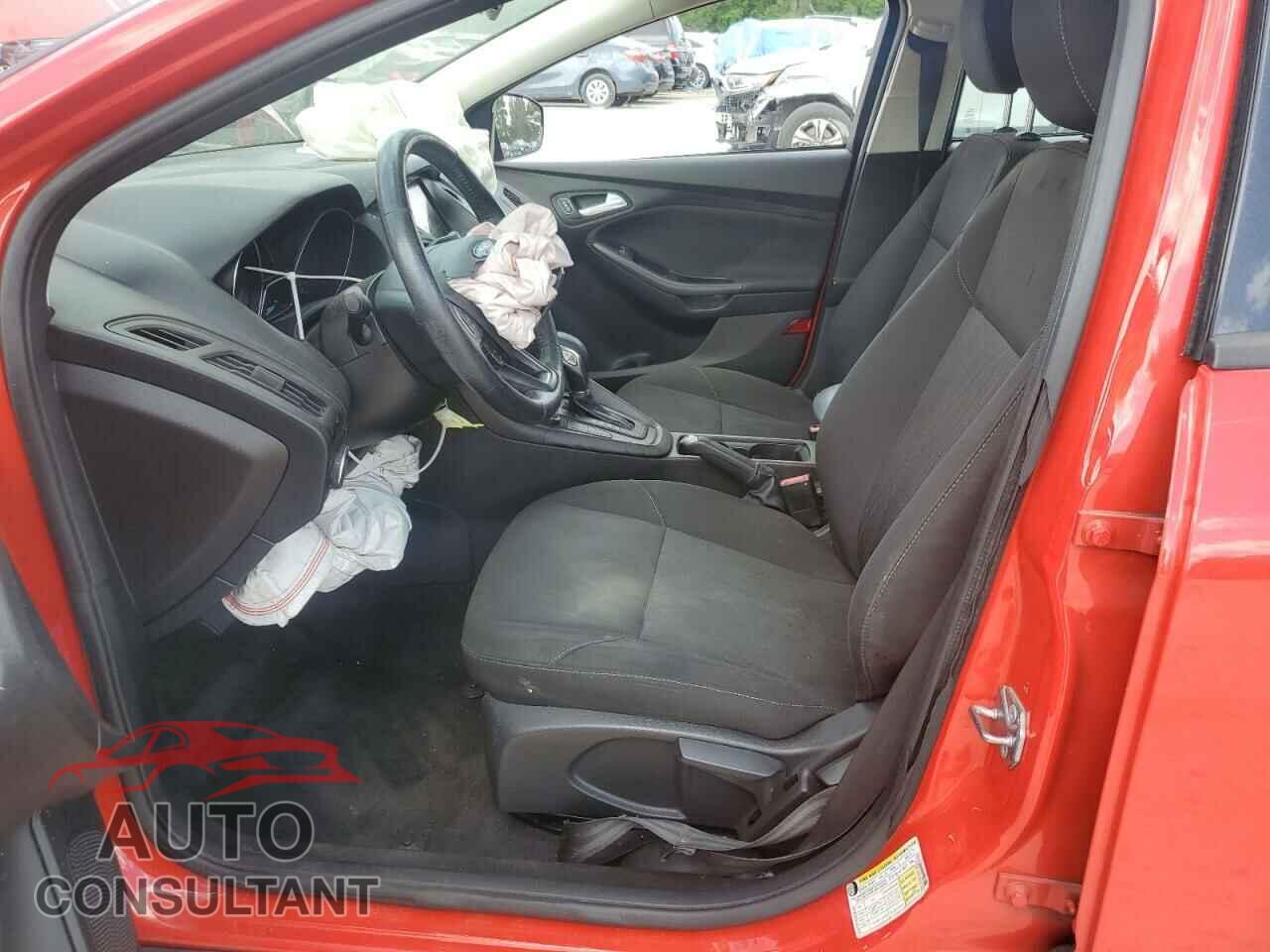 FORD FOCUS 2017 - 1FADP3H21HL238248